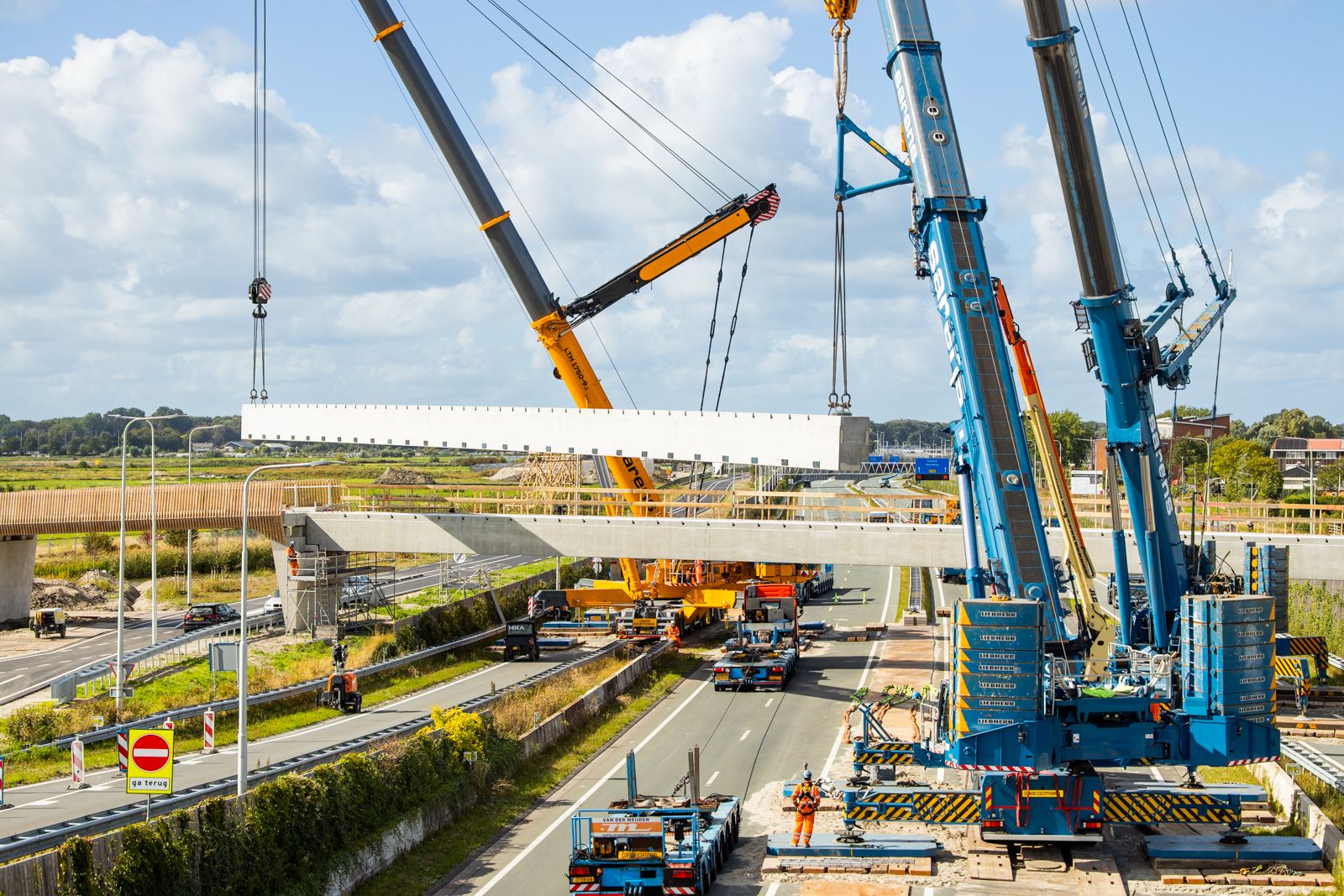 HOV-constructies voor de R-net busbaan Leiden-Katwijk